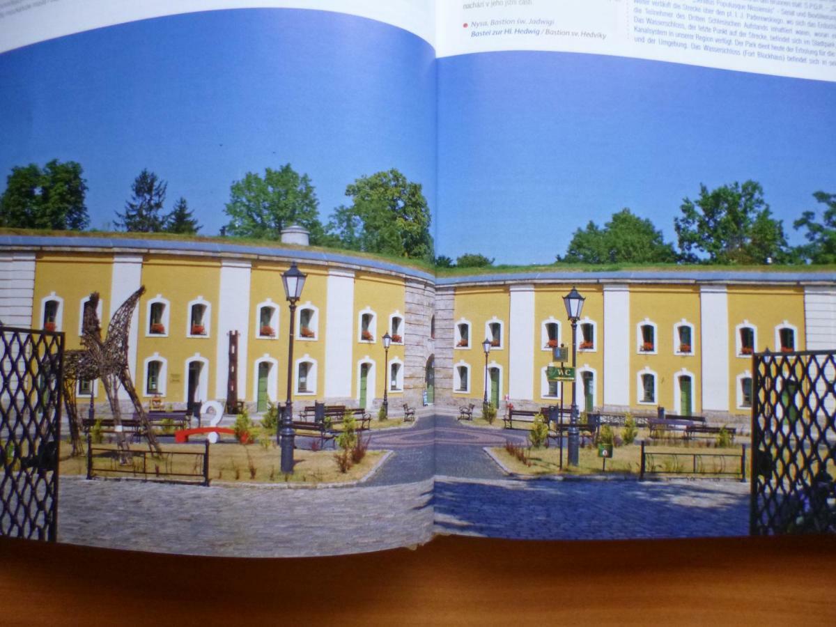 Der Kleine Bauernhof Keine Arbeiter Zadnych Pracownikow Apartment Lubiatow  Exterior photo